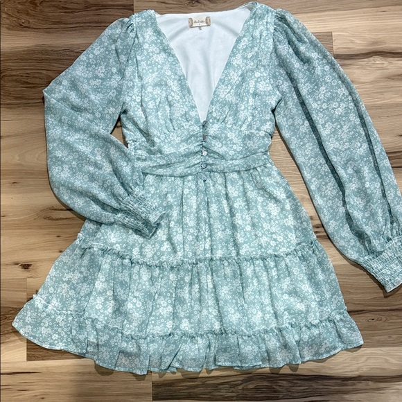 Altar'd State Dresses & Skirts - Altard State floral Long Sleeve Dress